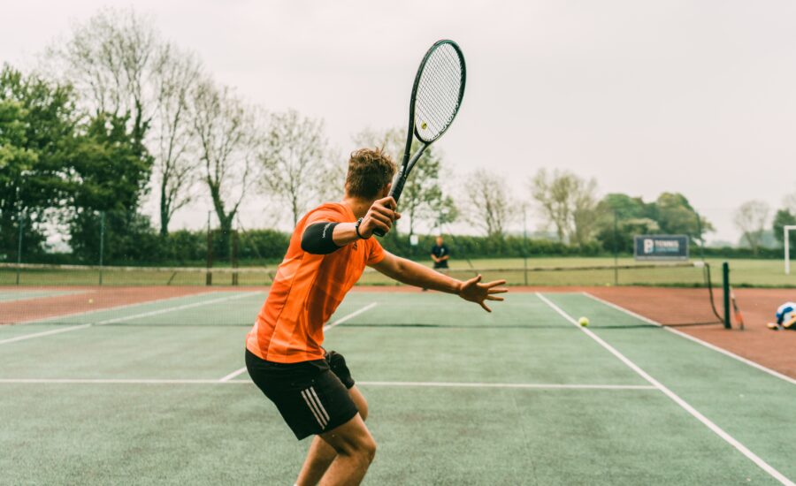 Les facteurs clés à prendre en compte pour réussir vos paris sur le tennis