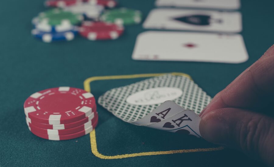 Les meilleurs sites de poker en ligne pour les joueurs francophones : Guide complet